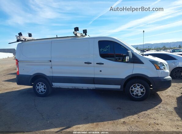 1FTYR1YG1GKA12527 2016 FORD TRANSIT-250 Белый Вид задней части салона