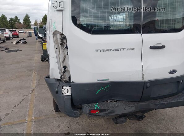 1FTYR1YGXGKA85539 2016 FORD TRANSIT-250 White Widok z przodu