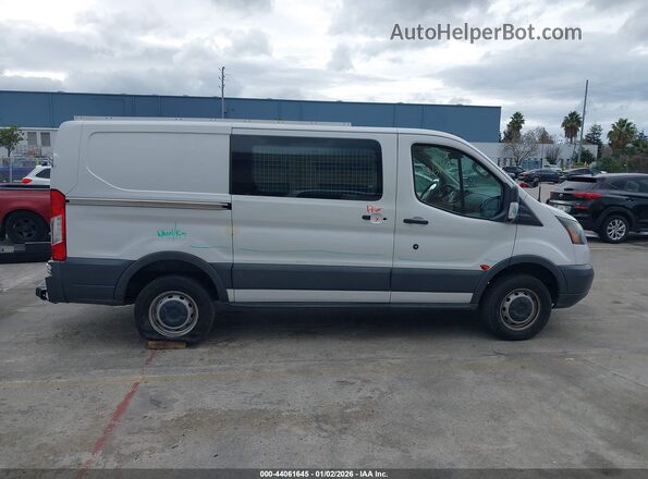 1FTYR1YGXGKA85539 2016 FORD TRANSIT-250 White Widok wnętrza z tyłu