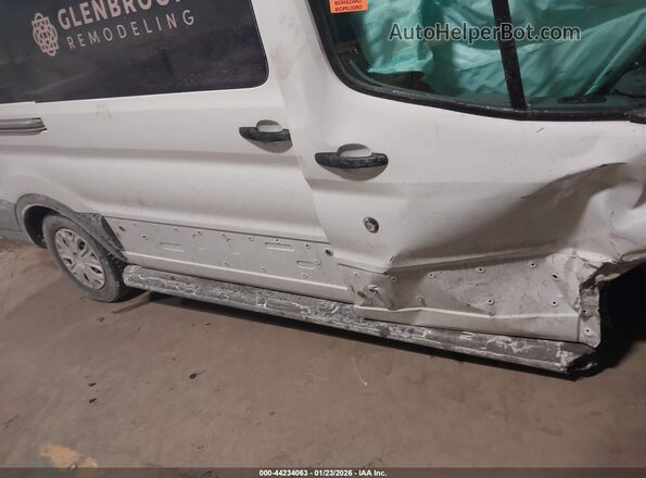 1FTYR1YM7JKA46887 2018 FORD TRANSIT-250 Белый Вид спереди