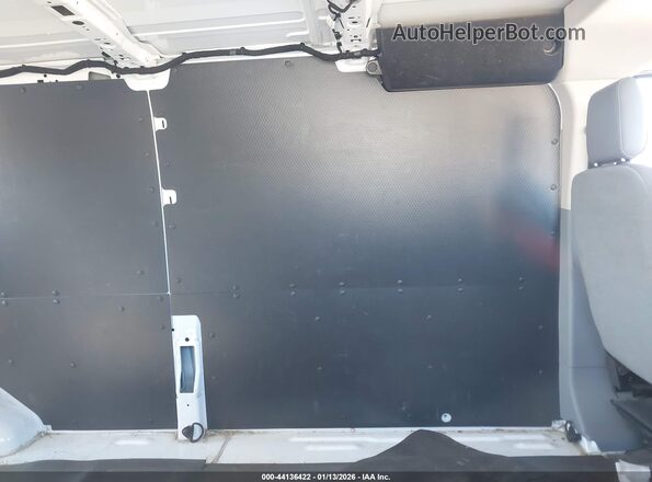1FTYR2YM8JKA22667 2018 FORD TRANSIT-250 Белый Вид наклейки с VIN-кодом