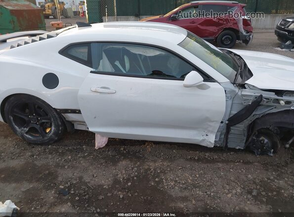 1G1FB1RS7P0141455 2023 CHEVROLET CAMARO Белый Вид задней части салона