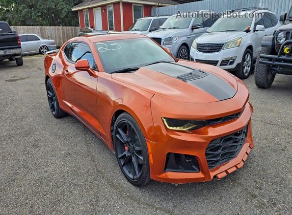 1G1FE1R7XP0143705 2023 CHEVROLET CAMARO Оранжевый Задняя левая четверть