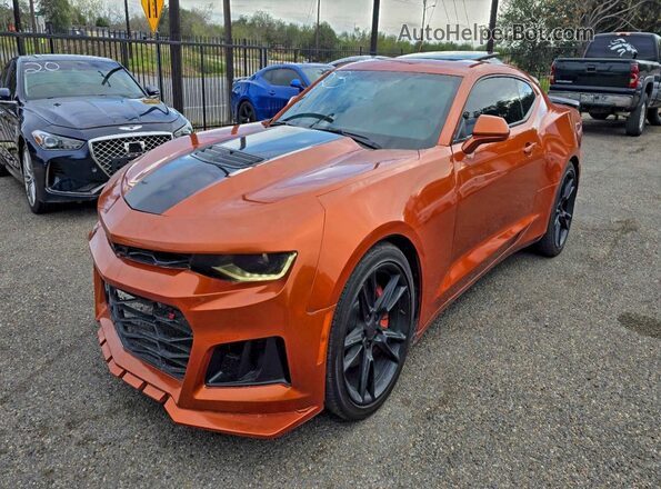 1G1FE1R7XP0143705 2023 CHEVROLET CAMARO Оранжевый Задняя правая четверть