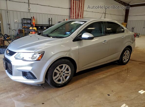 1G1JB5SH4H4135879 2017 CHEVROLET SONIC Silver Vista tres cuartos delantera izquierda