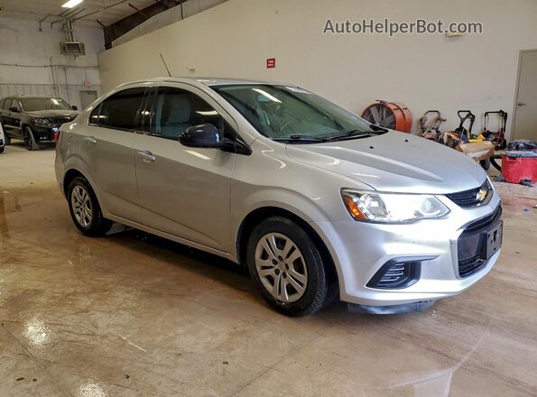 1G1JB5SH4H4135879 2017 CHEVROLET SONIC Silver Delantero derecho
