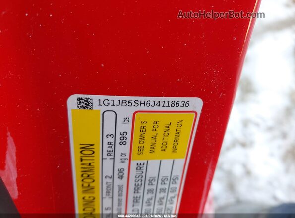 1G1JB5SH6J4118636 2018 CHEVROLET SONIC Red Widok komory silnika