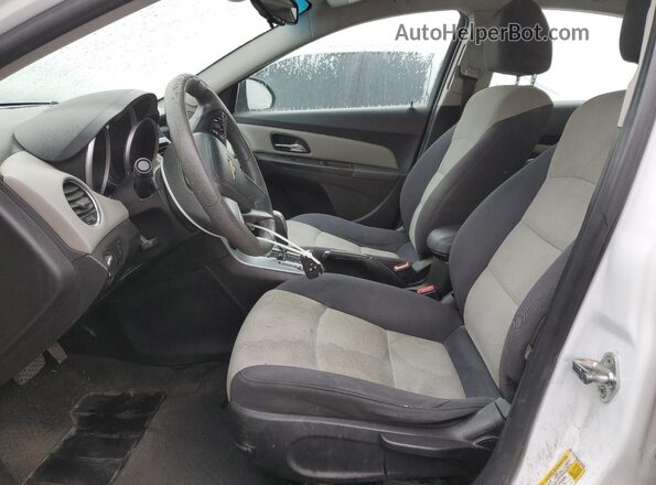 1G1PC5SG0G7207446 2016 CHEVROLET CRUZE White Widok wnętrza z przodu