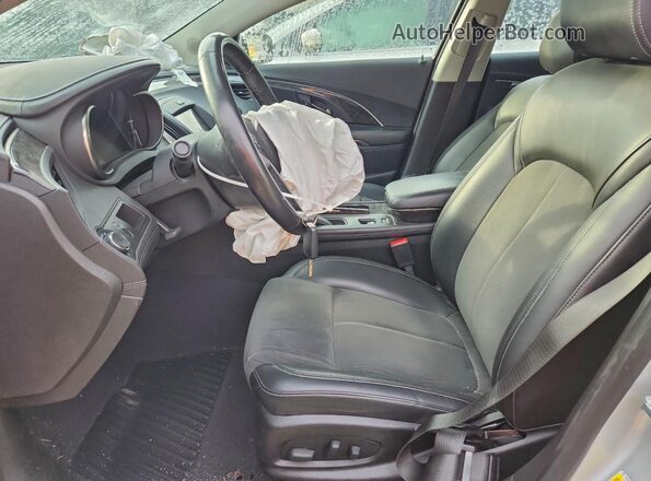 1G4GA5G33GF230708 2016 BUICK LACROSSE Silver Widok wnętrza z przodu