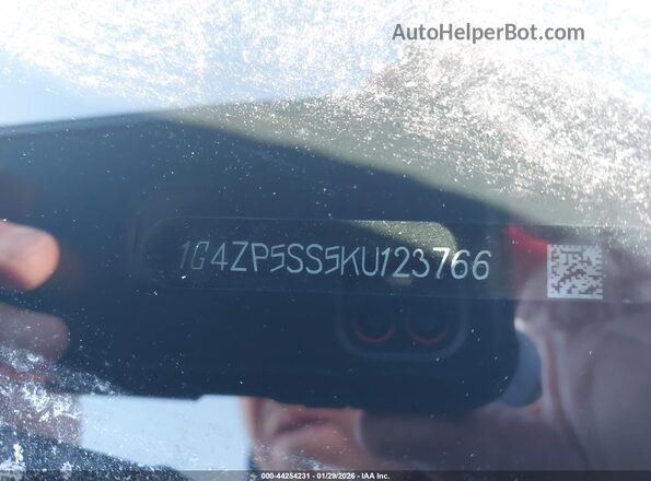1G4ZP5SS5KU123766 2019 BUICK LACROSSE White Engine compartment view