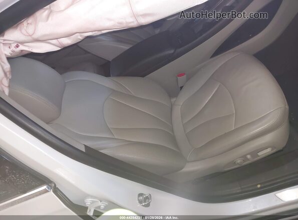 1G4ZP5SS5KU123766 2019 BUICK LACROSSE White VIN sticker view