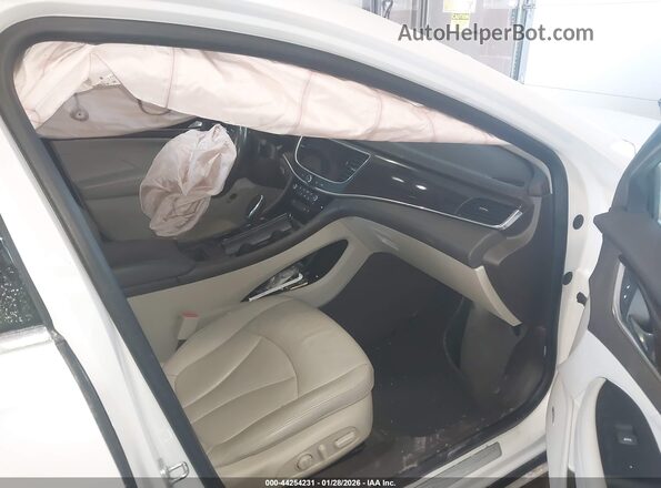 1G4ZP5SS5KU123766 2019 BUICK LACROSSE White Front interior view
