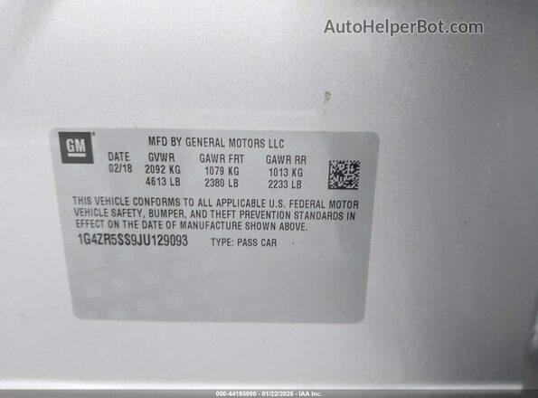 1G4ZR5SS9JU129093 2018 BUICK LACROSSE Серебряный Вид подкапотного пространства