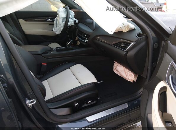 1G6DP5RKXT0102587 2026 CADILLAC CT5 Серый Вид салона спереди