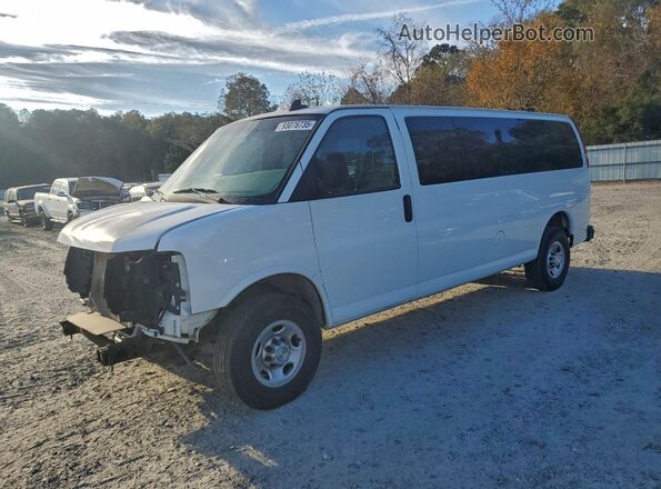 1GAZGNFP4P1137928 2023 CHEVROLET EXPRESS Белый Передняя левая четверть