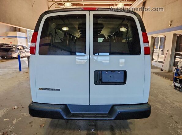 1GAZGNFP6P1109726 2023 CHEVROLET EXPRESS White Widok z tyłu