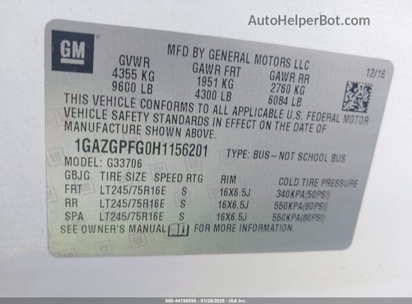 1GAZGPFG0H1156201 2017 CHEVROLET EXPRESS Белый Вид подкапотного пространства