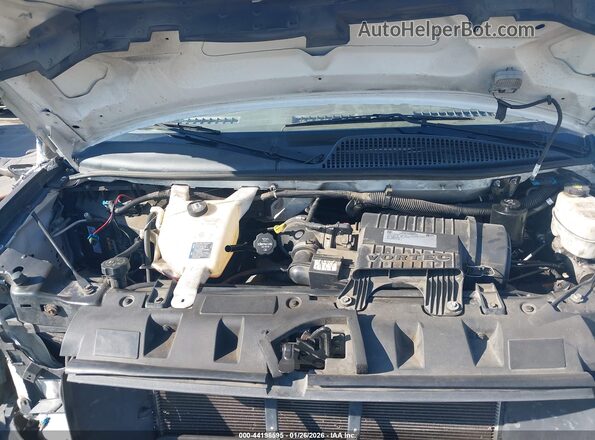 1GAZGPFG0H1156201 2017 CHEVROLET EXPRESS Белый Вид сзади
