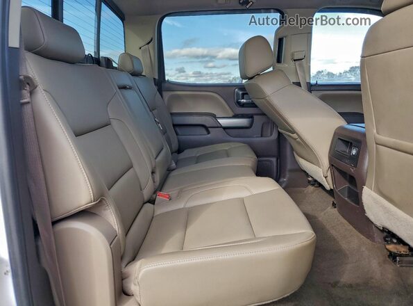 1GC1KWE85GF243973 2016 CHEVROLET SILVERADO Белый Вид задних сидений