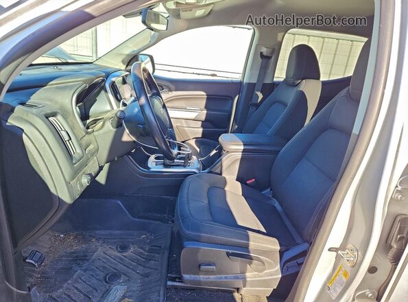 1GCGSCEN1J1227708 2018 CHEVROLET COLORADO Серебряный Вид салона спереди