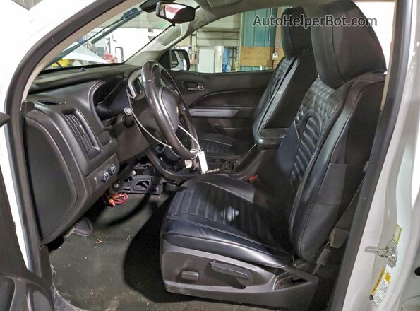 1GCGTCEN3J1230803 2018 CHEVROLET COLORADO Белый Вид салона спереди