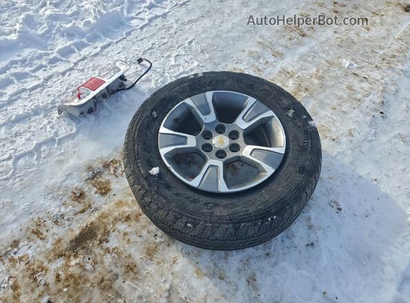 1GCGTDEN0J1247029 2018 CHEVROLET COLORADO Зеленый Вид подкапотного пространства