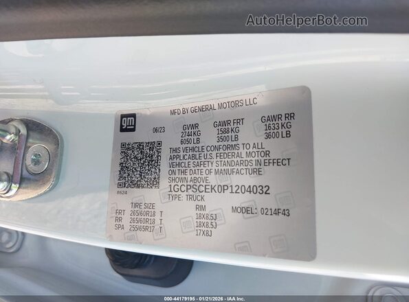 1GCPSCEK0P1204032 2023 CHEVROLET COLORADO White Вид підкапотного простору
