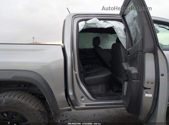 1GCPTEEK2T1138831 2026 CHEVROLET COLORADO Gray Vista de la etiqueta del VIN