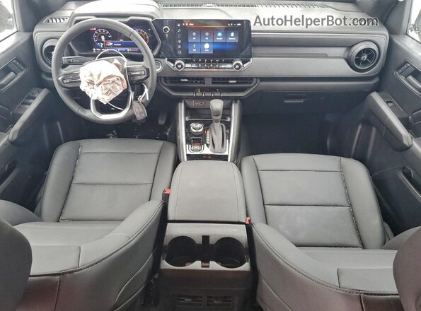 1GCPTEEK9T1110704 2026 CHEVROLET COLORADO Red Вид панелі приладів