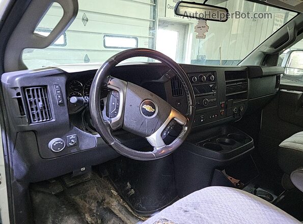 1GCWGAFF8G1149185 2016 CHEVROLET EXPRESS Белый 