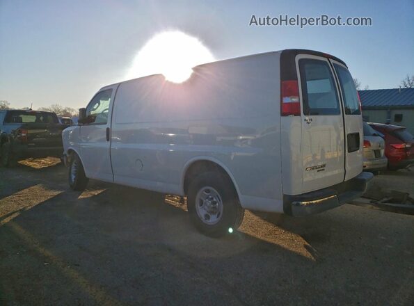 1GCWGAFGXG1256473 2016 CHEVROLET EXPRESS Белый Задняя левая четверть