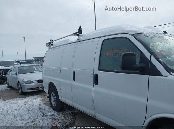 1GCWGAFP1S1204688 2025 CHEVROLET EXPRESS White Вид задньої частини салону