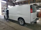 2024 Chevrolet Express G2500 Белый vin: 1GCWGAFP6R1138987 Damage: Left Side Panel, Dent(S) W/ Paint Dmg, > 12 Inches
