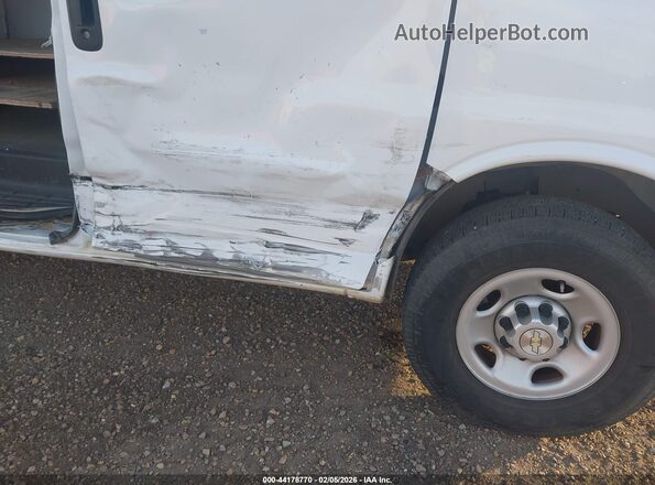 1GCWGAFP8N1139097 2022 CHEVROLET EXPRESS White 