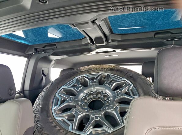 1GKB0RDC7RU101211 2024 GMC HUMMER Зеленый Вид задних сидений