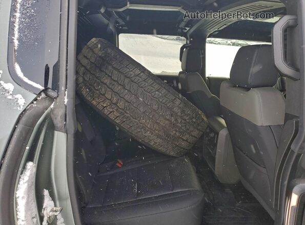 1GKB0RDC7RU101211 2024 GMC HUMMER Зеленый Вид задней части салона