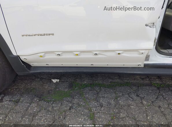 1GKKNML48PZ238351 2023 GMC ACADIA Белый Вид задней части салона