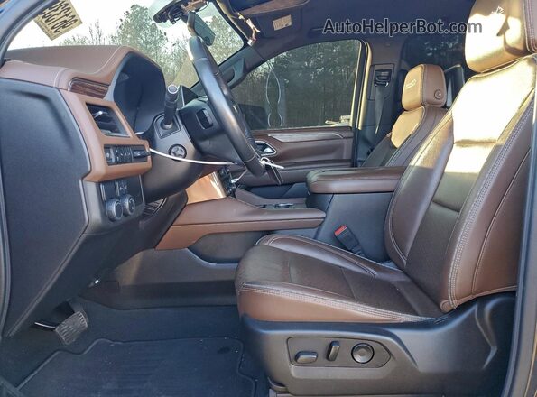 1GNSCGKL2MR250171 2021 CHEVROLET SUBURBAN Синий Вид салона спереди
