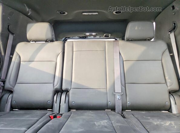 1GNSCLED8PR422334 2023 CHEVROLET TAHOE White Widok tylnych siedzeń