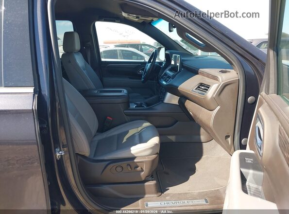 1GNSCNKD1PR419498 2023 CHEVROLET TAHOE Черный Вид салона спереди