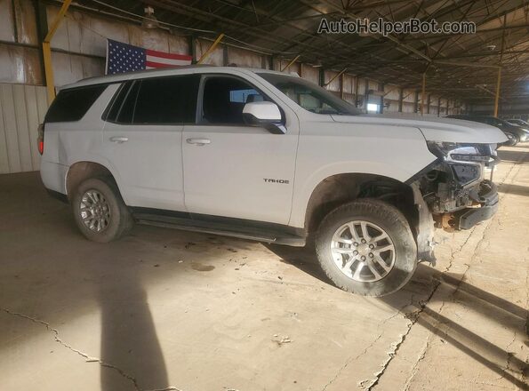 1GNSKNKD2PR292375 2023 CHEVROLET TAHOE Белый Передняя правая четверть