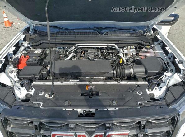 1GTP2BEK9T1135071 2026 GMC CANYON Белый Вид задней части салона