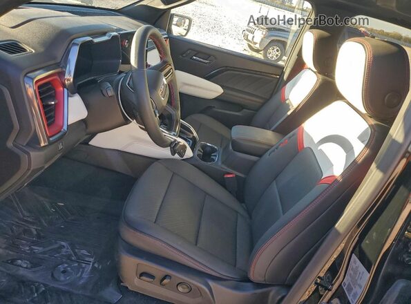 1GTP2EEK3T1111401 2026 GMC CANYON Черный Вид салона спереди