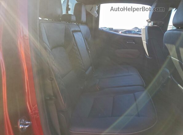 1GTP2FEK6S1234081 2025 GMC CANYON Красный Вид задних сидений