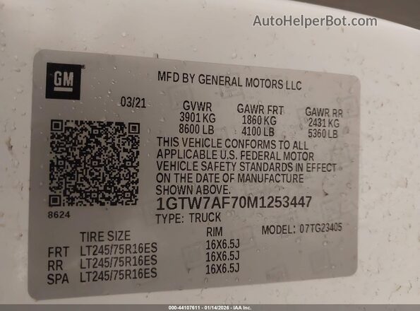 1GTW7AF70M1253447 2021 GMC SAVANA CARGO White Widok komory silnika