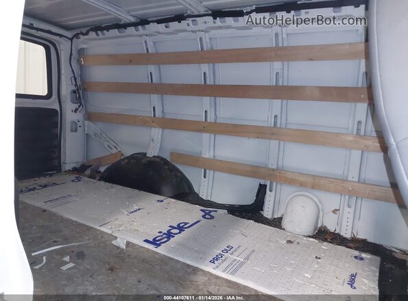 1GTW7AF70M1253447 2021 GMC SAVANA CARGO White Widok naklejki z numerem VIN