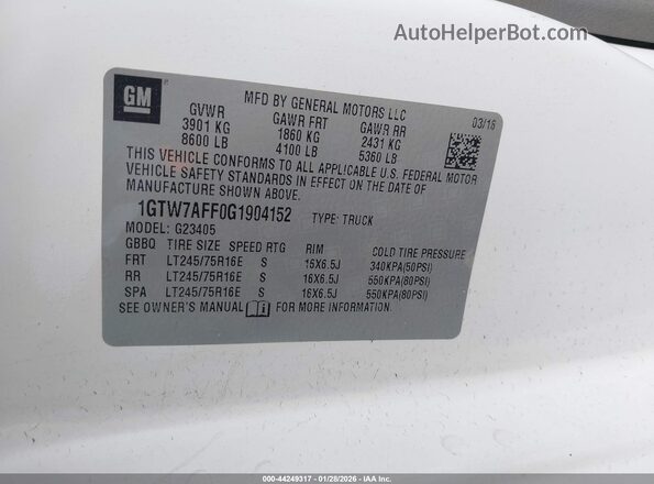 1GTW7AFF0G1904152 2016 GMC SAVANA 2500 Белый Вид подкапотного пространства