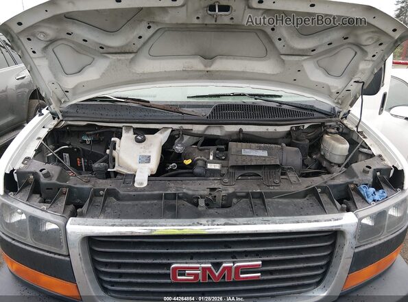 1GTW7AFF2G1276286 2016 GMC SAVANA 2500 Белый Вид сзади