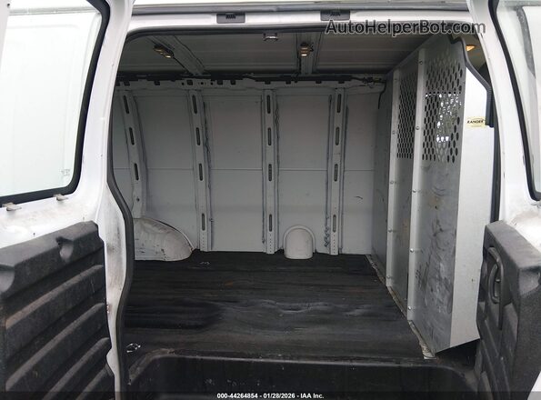 1GTW7AFF2G1276286 2016 GMC SAVANA 2500 Белый Вид наклейки с VIN-кодом