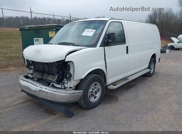 1GTW7AFF4H1907265 2017 GMC SAVANA 2500 Белый Передняя левая четверть